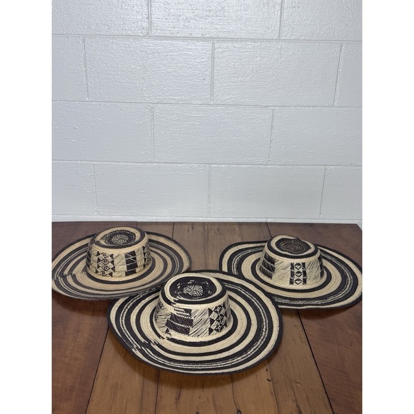The Unbranded Brand Accessories - Lot of 3 Colombian Sombrero Vueltiao Wide Brim Straw Hats Black Cream Woven